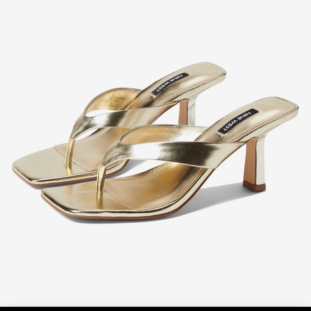 Nine West Gold kitten heels new without box